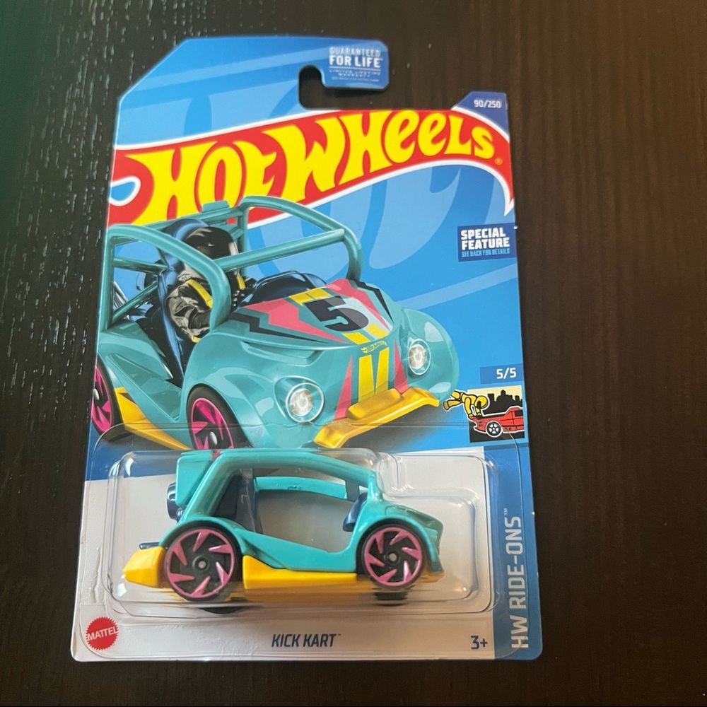 Hot Wheels Ride-ons Teal and Yellow Kick Kart 5/5 90/250